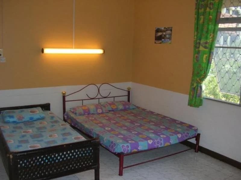 Borneo Beachouse Backpackers - photo 5