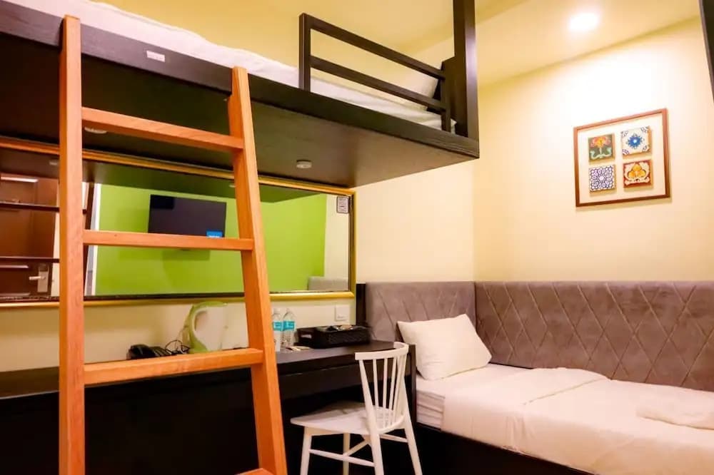 Bishop Hotel - photo 7