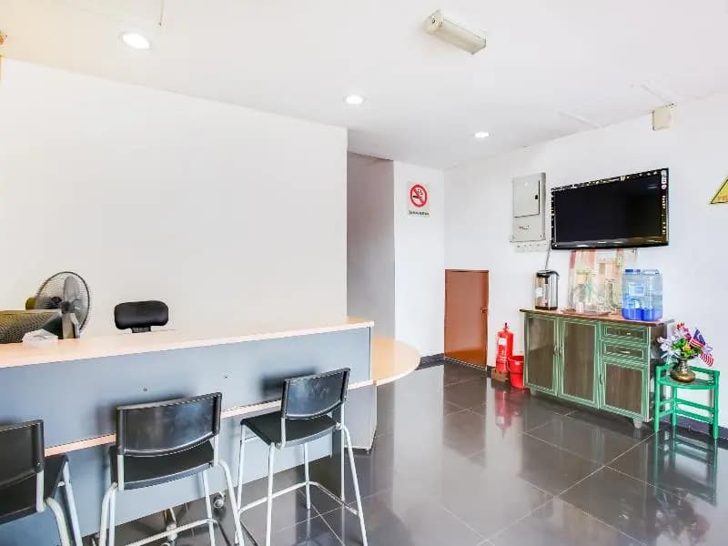 OYO 89656 Melati Hotel Nilai - photo 15