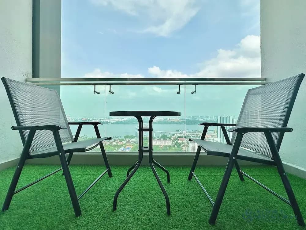 Paragon Suites CIQ By Stayrene - photo 15