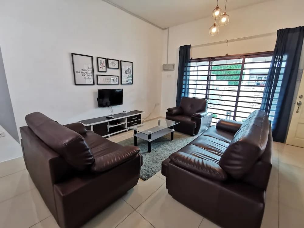 The Woodz Homestay - 2 Storey House - photo 3