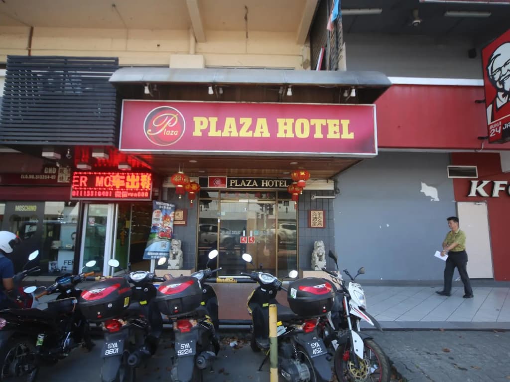 OYO 699 Plaza Hotel - photo 14