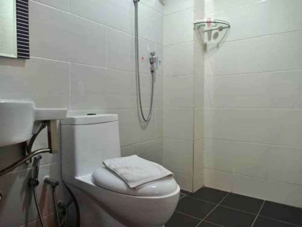 Classic Kinabalu Hotel - photo 8