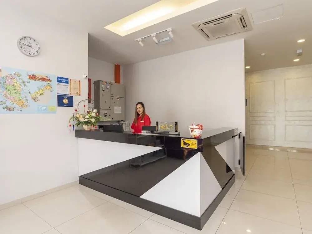 OYO 89423 Zenz Hotel - photo 26
