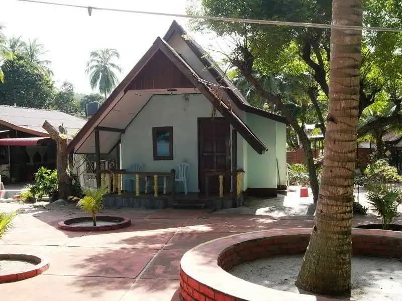 Charlie Motel & Restaurant - photo 1