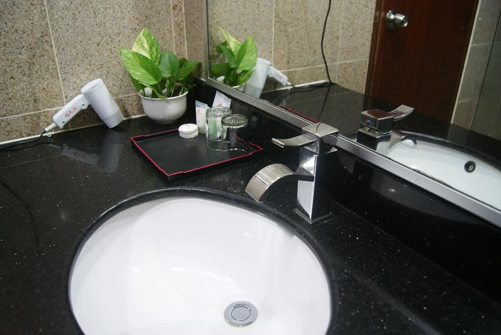 Tang Dynasty Bay Hotel Sepanggar - photo 11