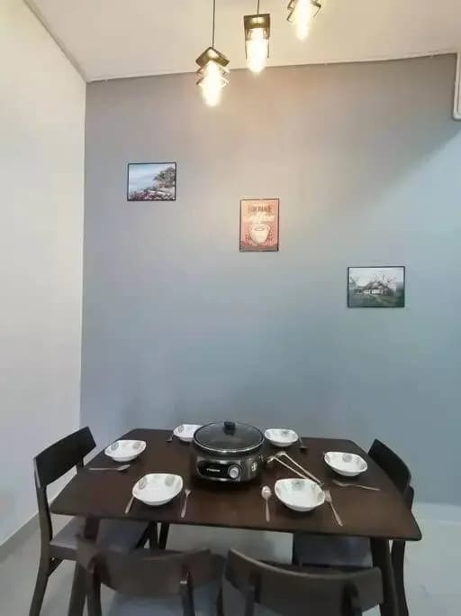 Cameron top31 golden hills night market homestay - photo 15