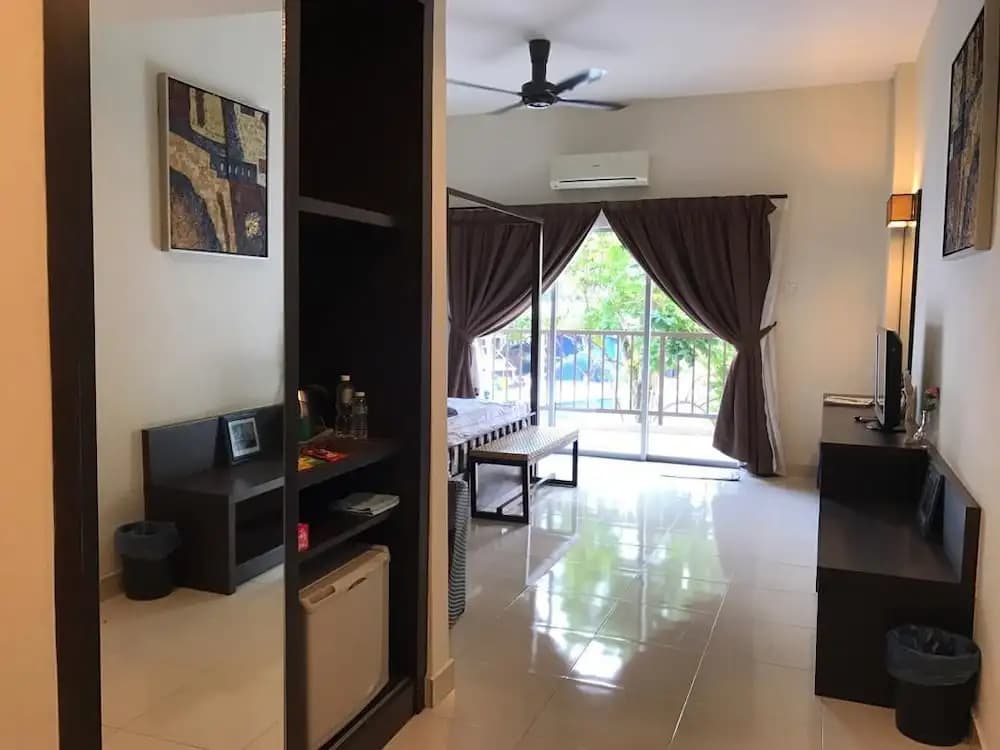 Gold Coast Morib Apartment 2Room - photo 1