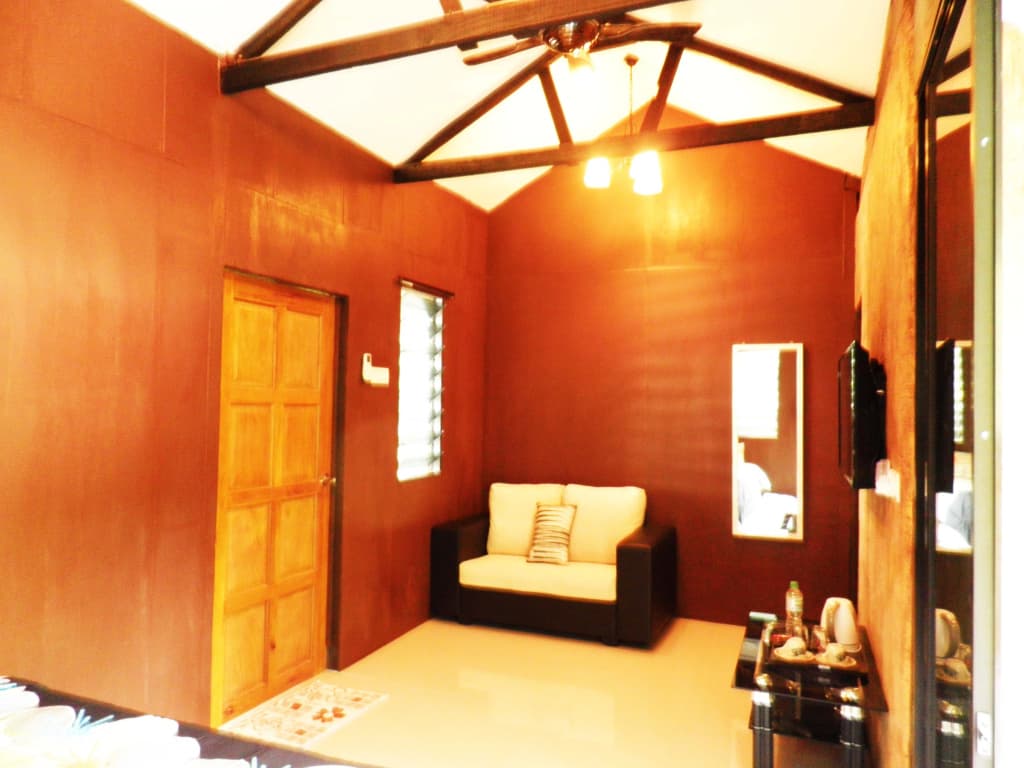 EFM Guest House - photo 1