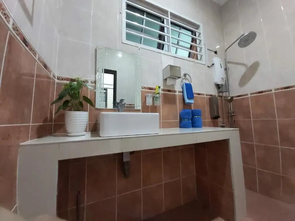 Homestay Villa Solihin Sungai Buloh - photo 11