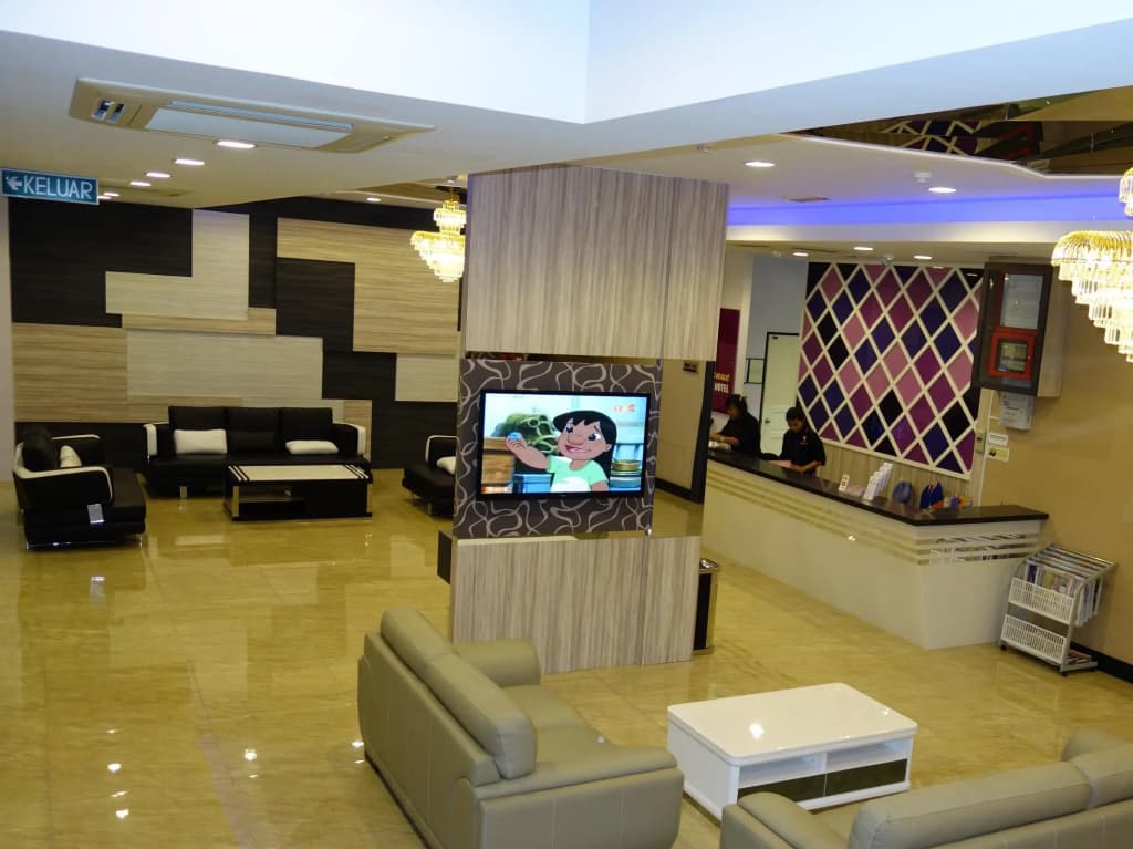 One Avenue Hotel - photo 2