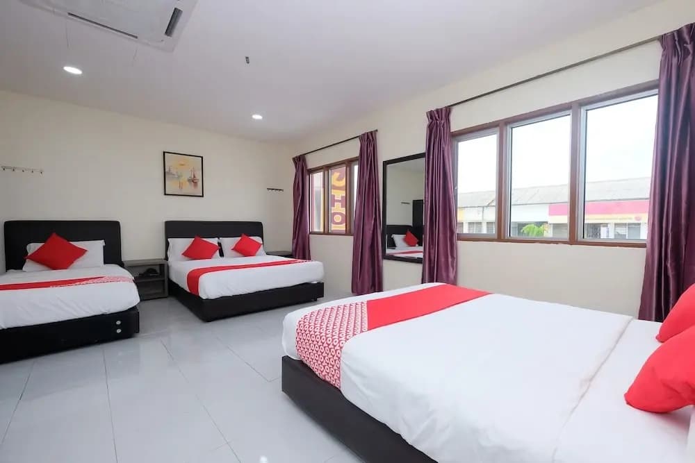 OYO 1104 Q Hotel - photo 2