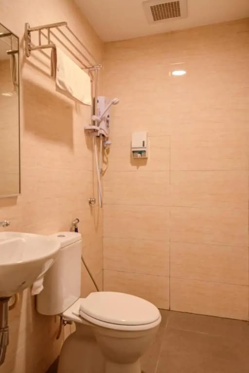 OYO 241 Best View Hotel Sunway Metro - photo 8