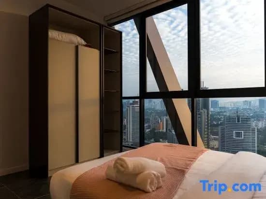 Scarletz KLCC @ Apartments By Gravity 【6mins Kuala Lumpur Tower（KL Tower） + Rooftop Infnity pool】 - photo 11