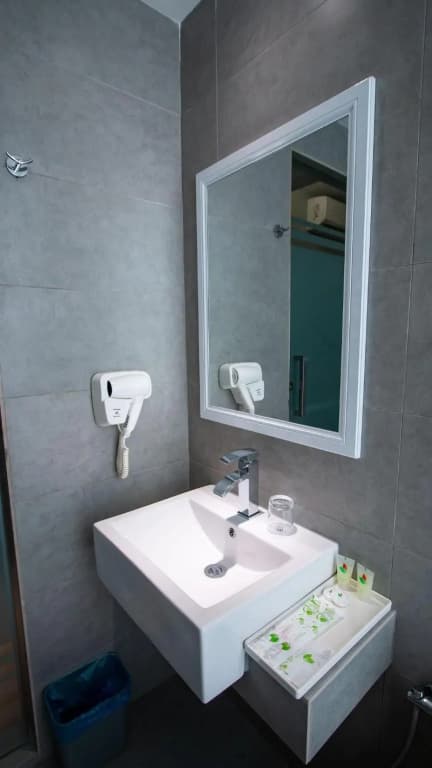 Hotel 99 Sepang Klia - photo 9