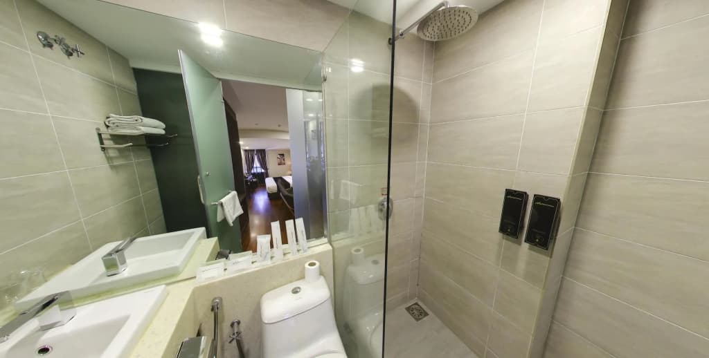 Manhattan Business Hotel Damansara Perdana - photo 9