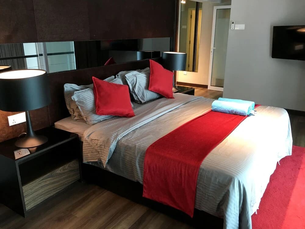 Seafront Duplex Suite at Georgetown - photo 31