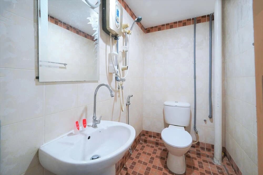 WY Hotel by OYO Rooms - main photo
