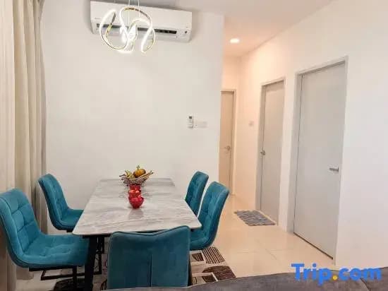 Jeff & Ricky Homestay@156 Tropic City View Condo - photo 4
