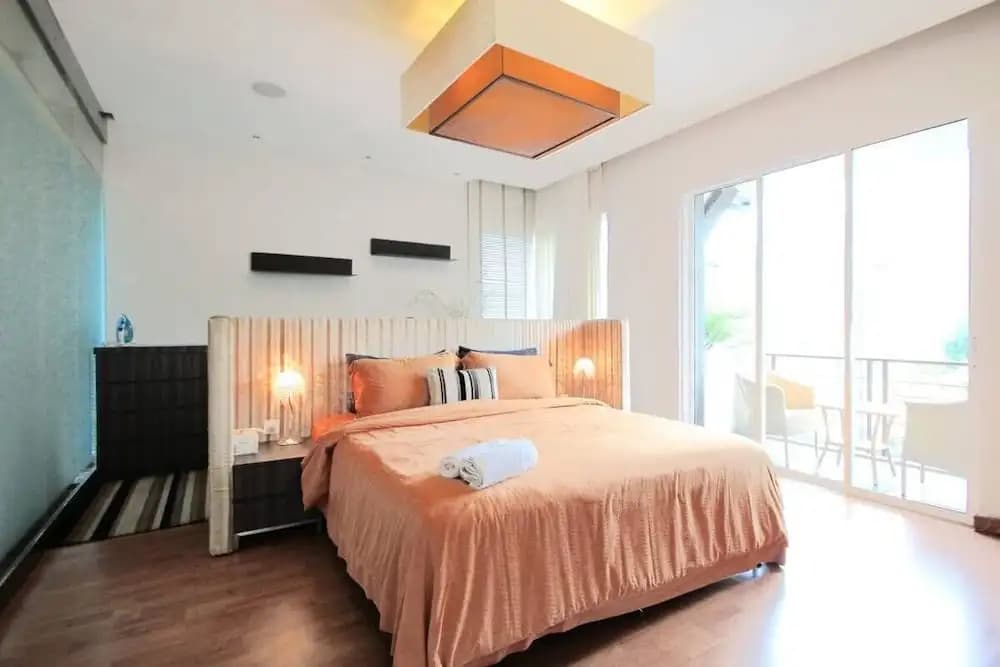 Chic 4BR Oasis With Gazebo, Your Dream Getaway - photo 3