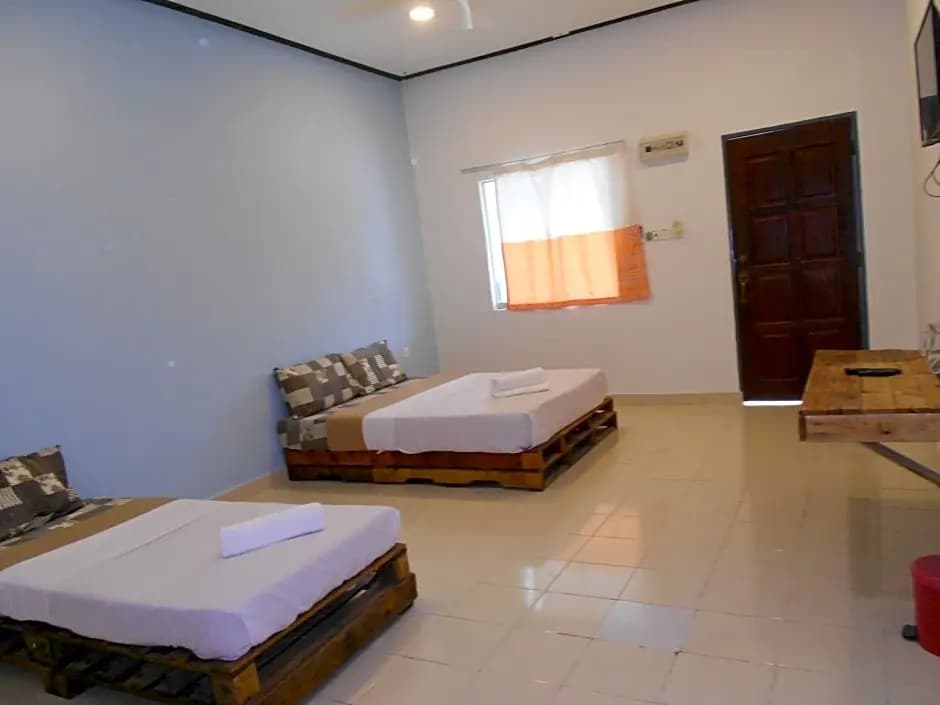 Perintis Motel Cenang - photo 10