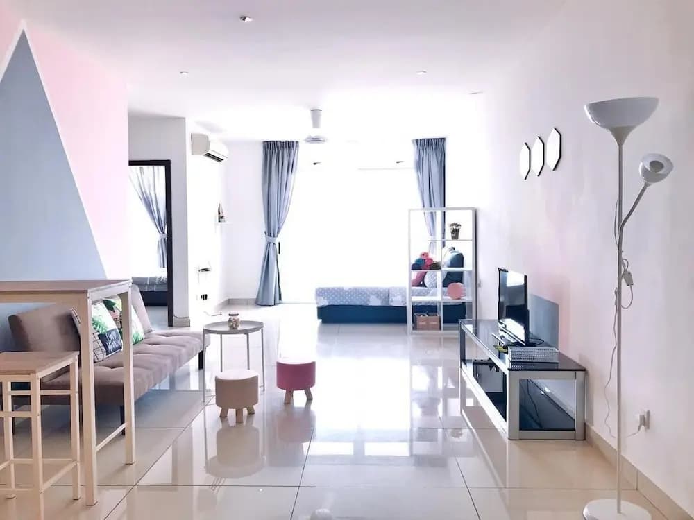 Jb City D'esplanade Shopping Mall Apartment - photo 2