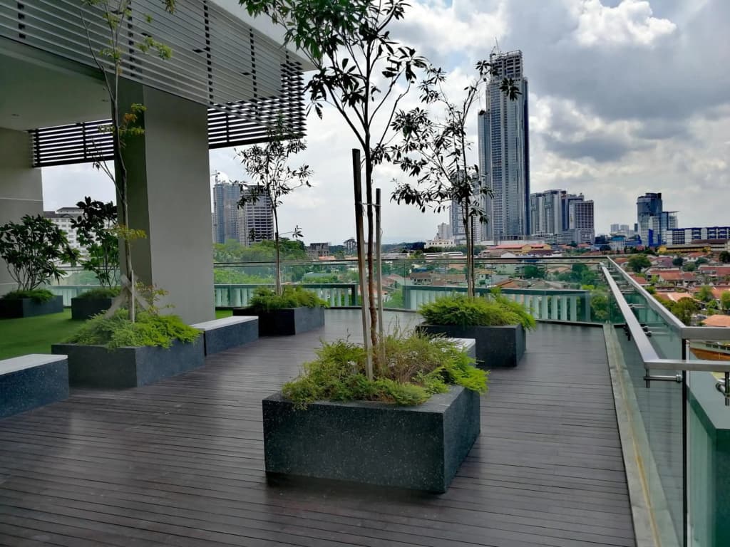Hostahome at Paragon Suites with Private Jacuzzi - photo 8