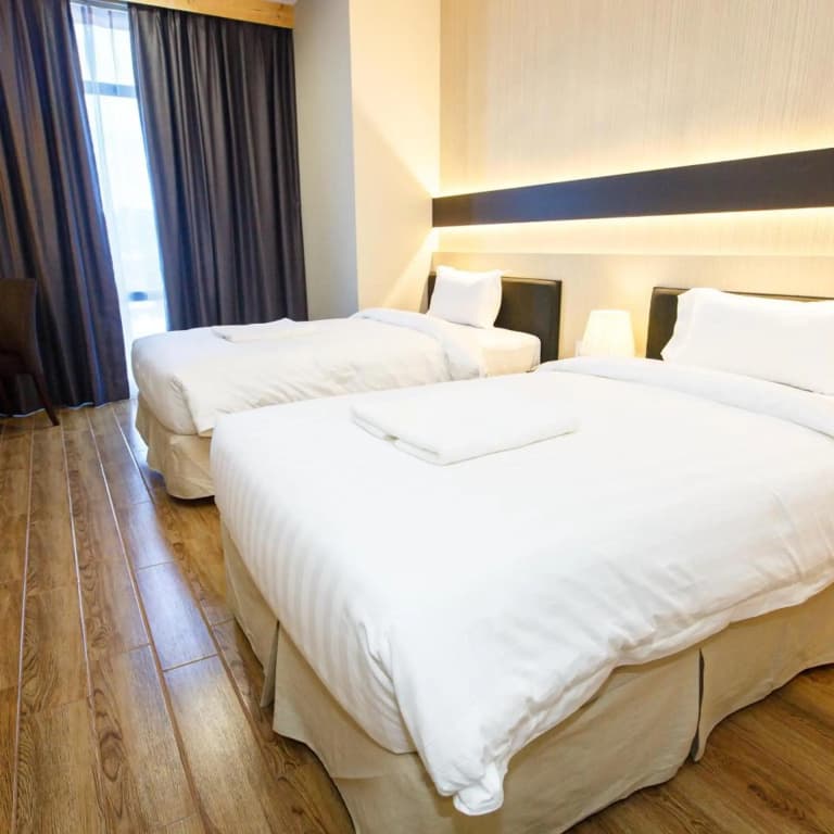 Lintas Platinum Hotel - photo 19