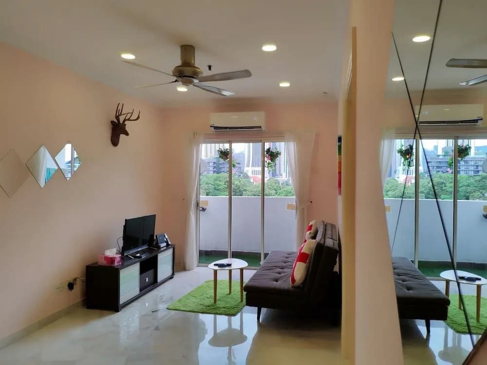 Quaint Ampang - Megan Ambassy - photo 3