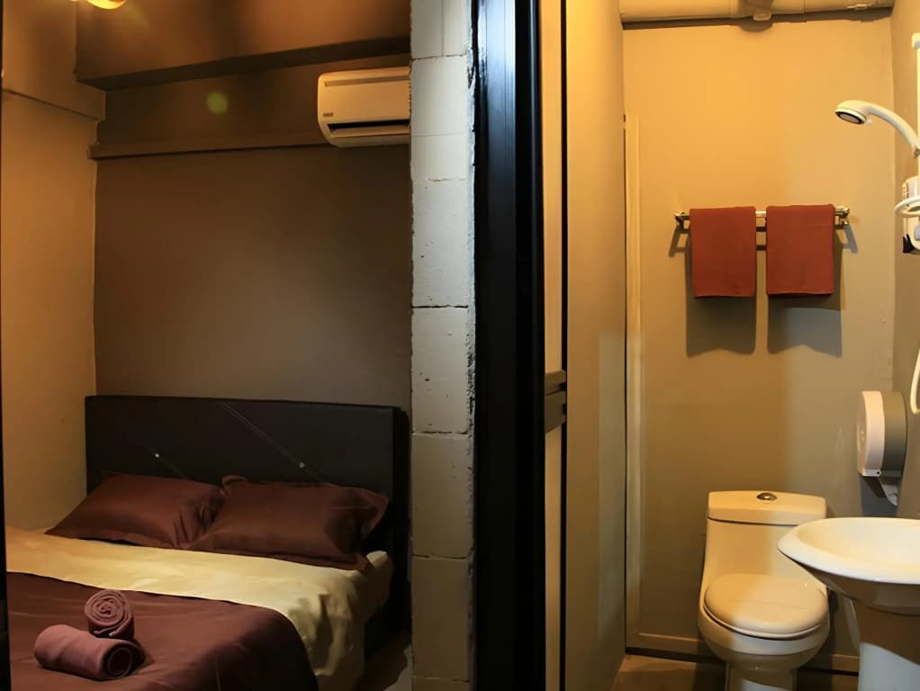 The Room @ Zishi Hostel - photo 24