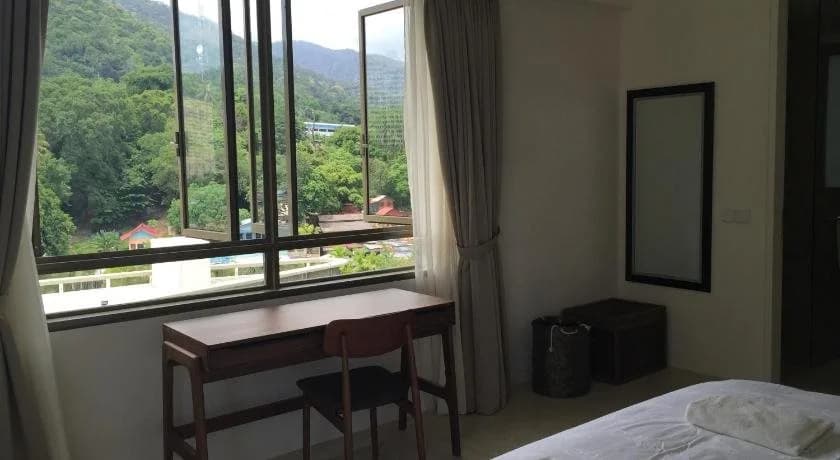 By The Sea-Panoramic Seaview Luxury Suite - photo 6