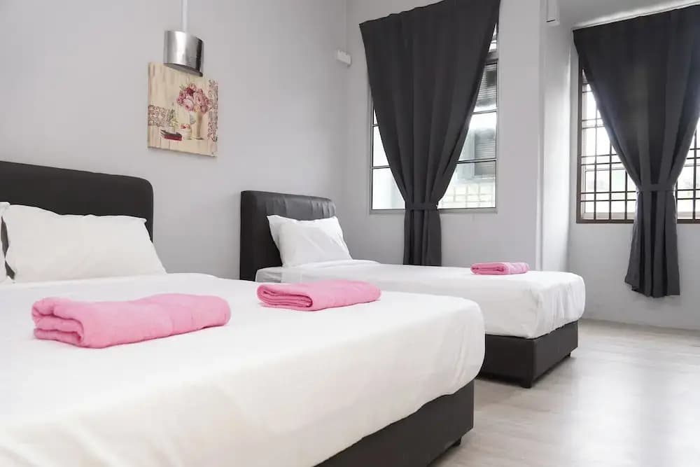 Ir inn Hotel - photo 1
