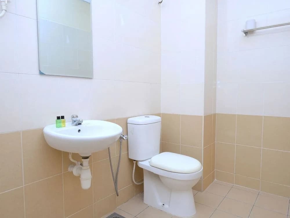 Diamond Hotel - photo 8