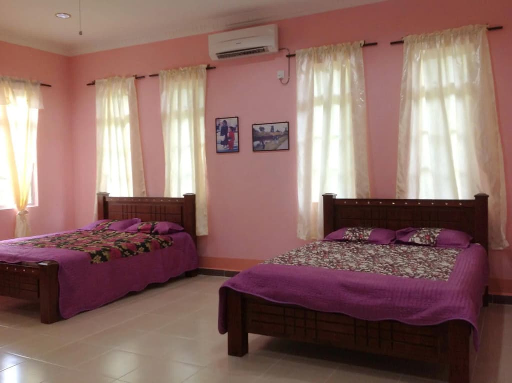 Kapal Terbang Guest House - photo 1