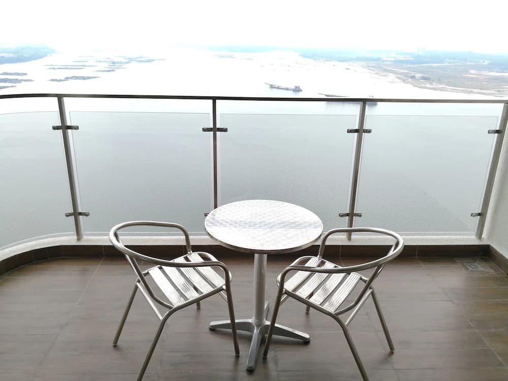 Garden View Homestay @ Country Garden Danga Bay - photo 21