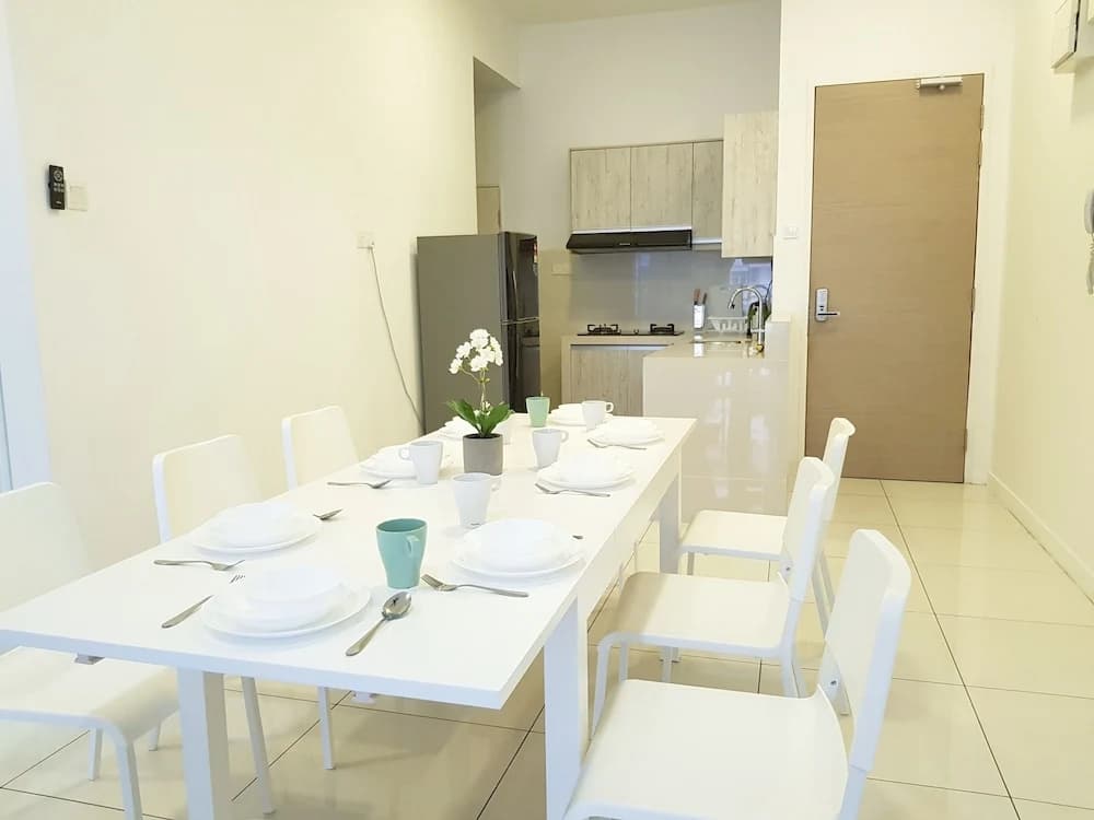 Teiw Family Homestay at Skypod Residence Puchong - photo 19