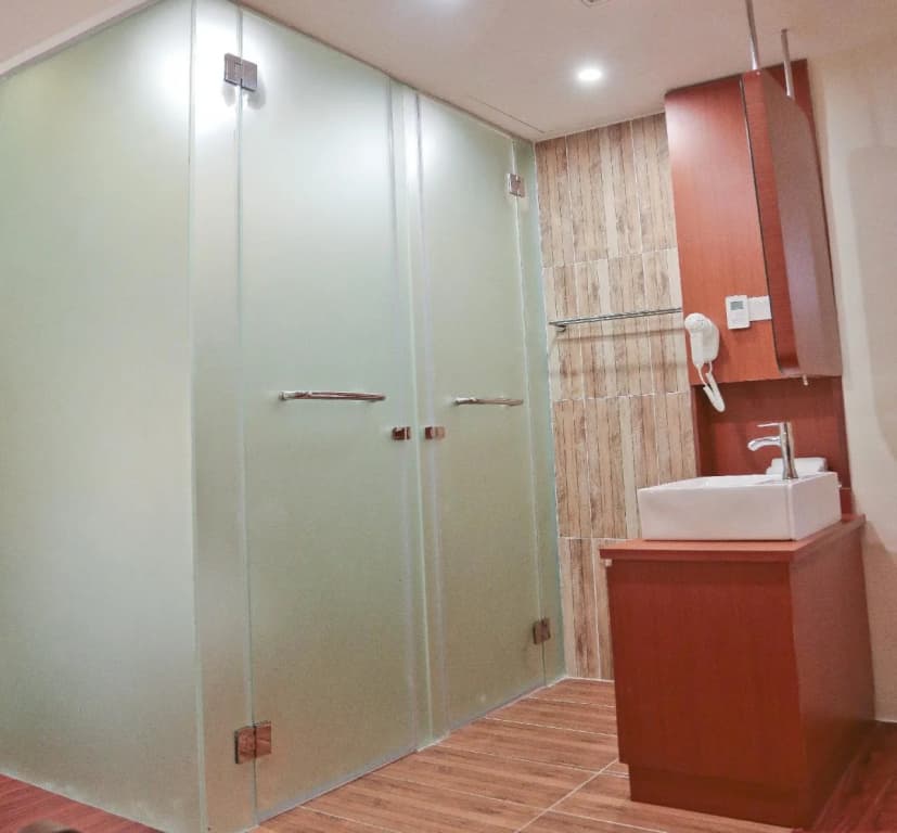Top Holiday Hotel @ The Mines Seri Kembangan - photo 8