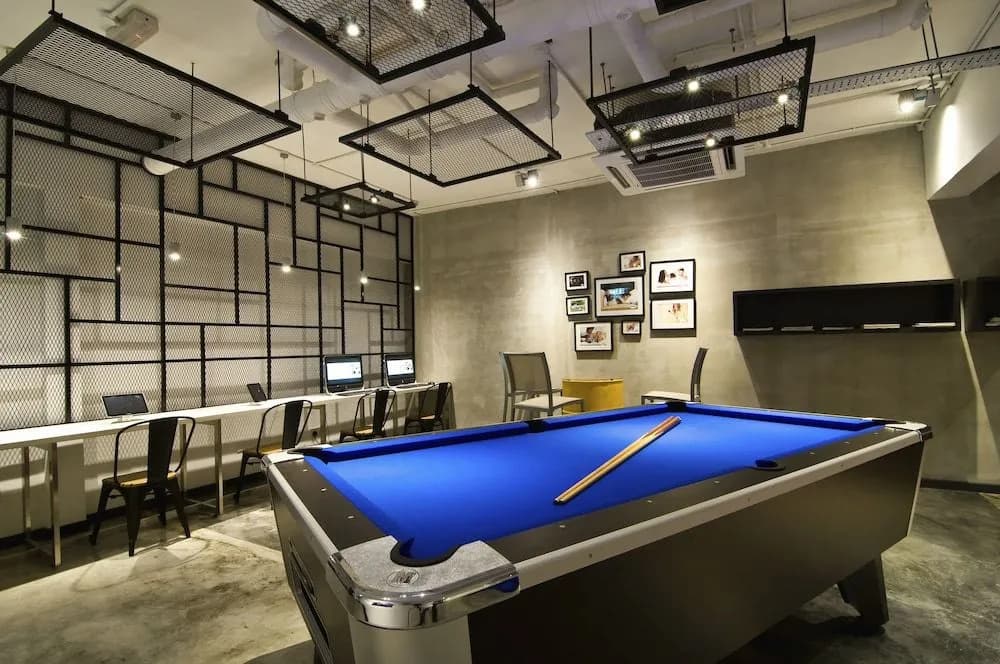 Illuminate Boutique Hostel - photo 11
