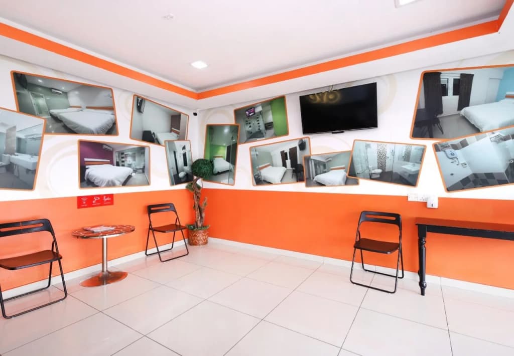 OYO 90296 Red Orange Hotel Port Klang - photo 5