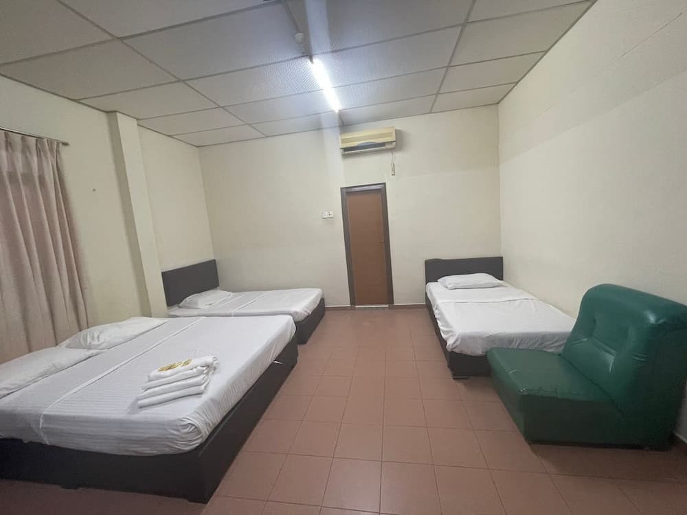 OYO 91284 White House Hotel Kluang - photo 5
