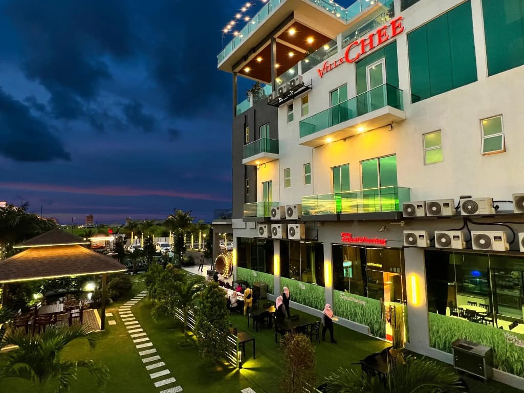 Villa Chee - photo 1