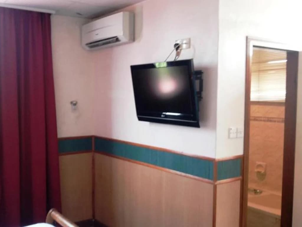 Hotel Holiday Park - photo 3