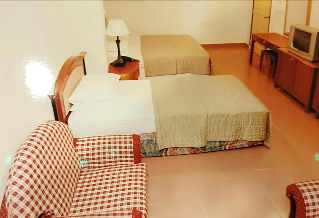 Lotus Family Hotel, Medan Tuanku - photo 2