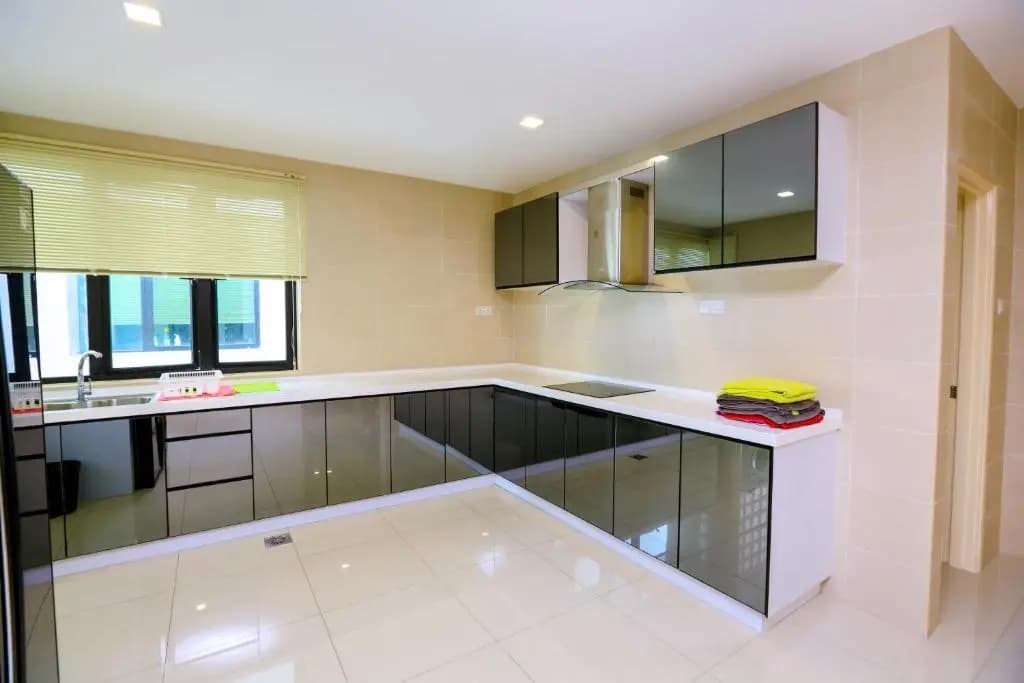 Richmond & Aston Kiara Suites KL - photo 7