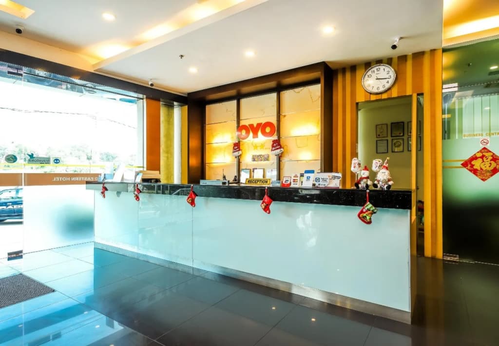OYO 371 Grand Eastern Hotel - photo 2