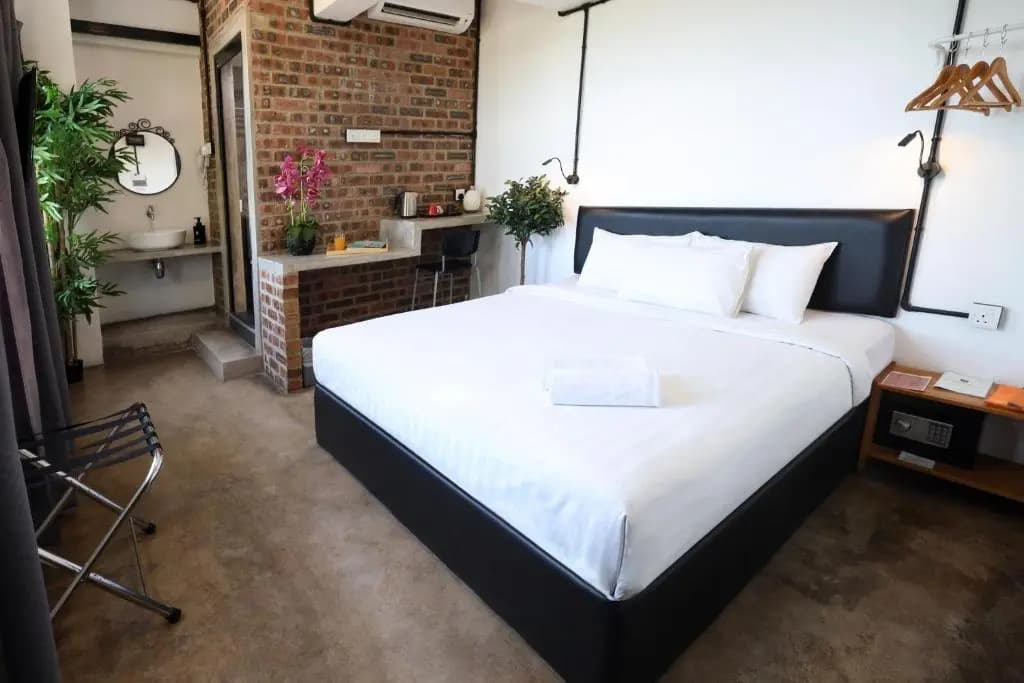 Suite 18 Boutique Hotel - photo 20