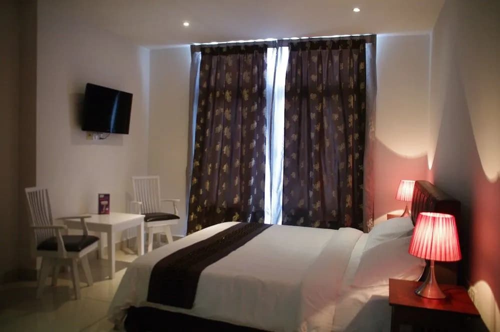 D'Esplanade City View Apartment - photo 5