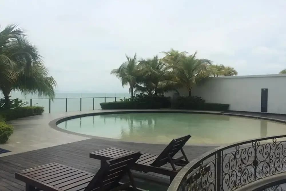 Vinz at Silverscape Luxury Residence - photo 19