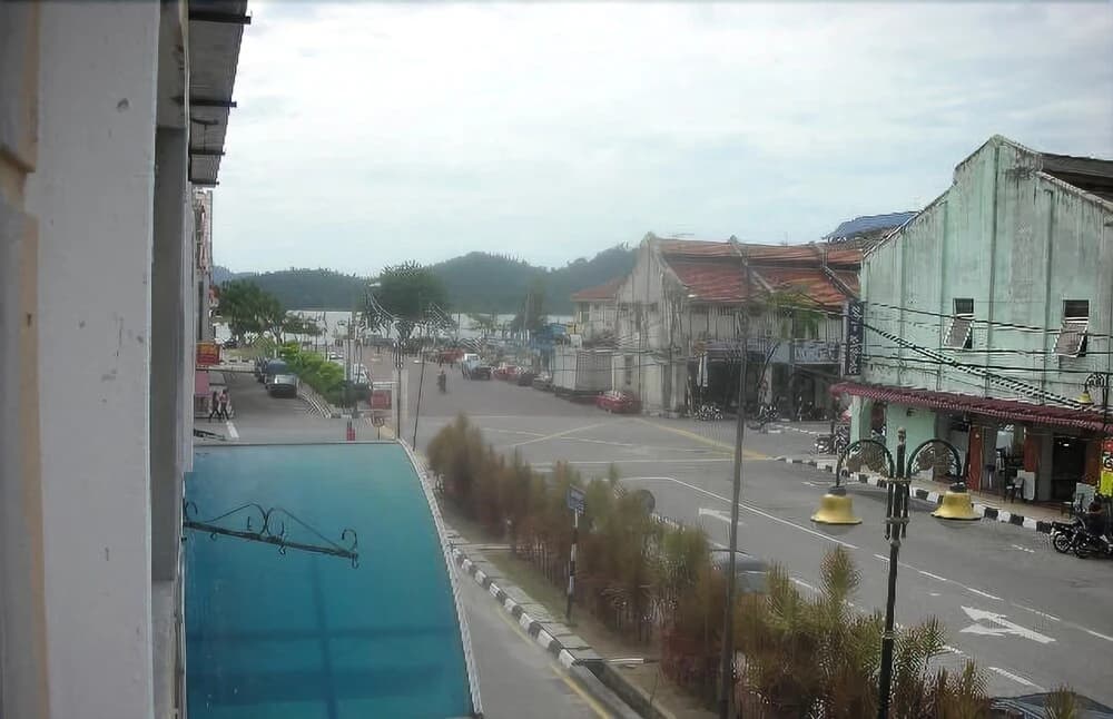 Hotel Lumut Water Hill - photo 11