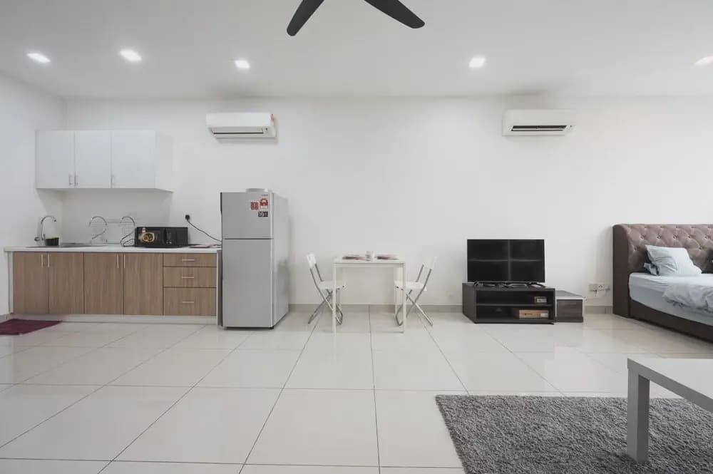 Atria SOFO Suites by Airhost - photo 16